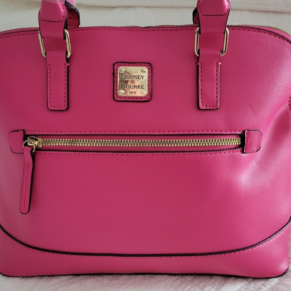 DOONEY AND BOURKE HANDBAG WITH ATTACHED LONG STRAP. 10X11X5 INCHES. NEVER USED - - Picture 7 of 8